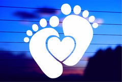 baby-feet-heart-vinyl-die-cut-decal