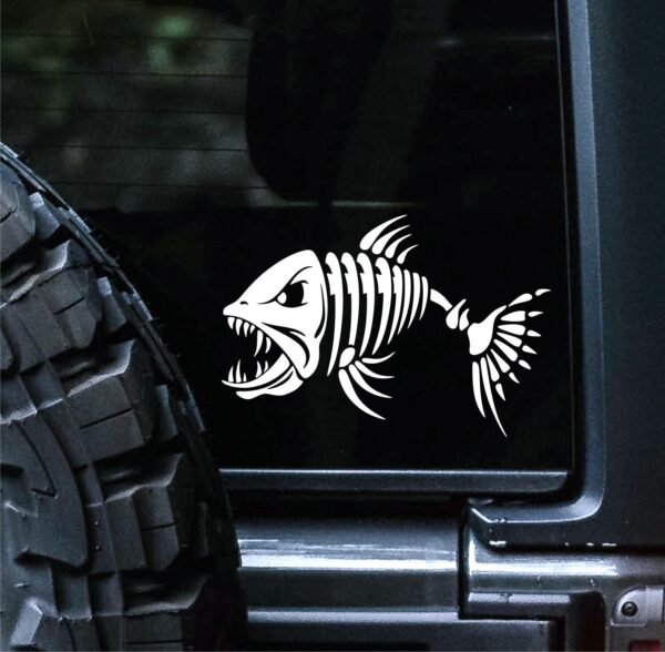 skeleton-bone-fish-vinyl-decal-on-car