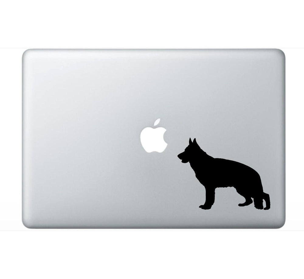 german‑shepherd‑vinyl‑sticker applied on car window outdoor waterproof