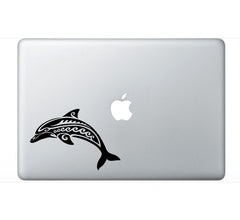 tribal-dolphin-vinyl-decal applied on car window outdoor waterproof